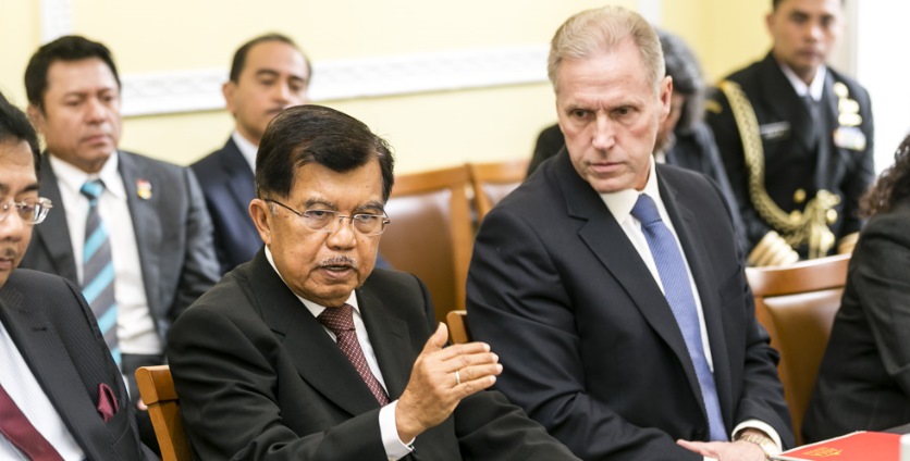 Vice President of Indonesia Jusuf Kalla with CEO of Asia House Michael Lawrence at a private briefing held at Asia House. Copyright Miles Willis Photography