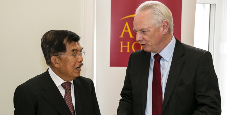 H.E. Jusuf Kalla, Vice President of the Republic of Indonesia chatting to the Rt Hon Francis Maude, the newly-appointed Minister of State for Trade and Investment in the UK at a business lunch held at Asia House. Copyright Miles Willis Photography