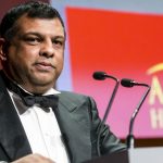 AirAsia Group CEO Tony Fernandes paid a fun tribute to his close friend Nazir Razak at the Asian Business Leaders Award Dinner. Photo by Miles Willis