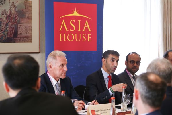 Image of HE Dr. Thani Al Zeyoudi, UAE Minister of State for Foreign Trade, briefing Asia House Corporate Members in Jakarta